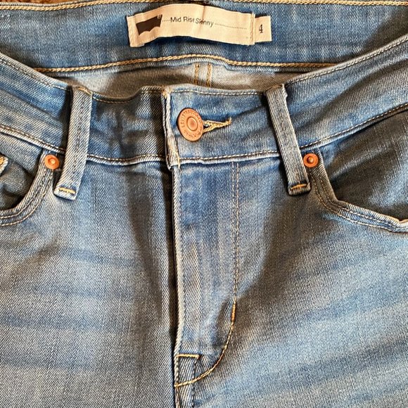 Levi's Mid Rise Skinny Jean - Picture 2 of 4